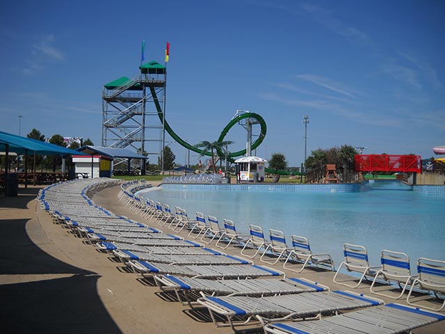 Wave Pool | Castaway Cove Water Park - Wichita Falls, TX